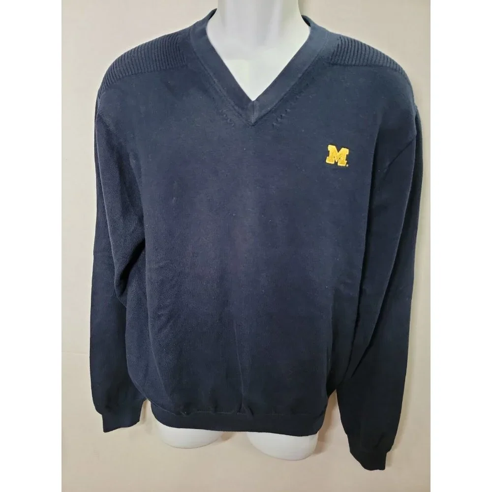 Lot of 5 Assorted Men Shirts ( 4 t-shirts, 1 sweater ) Size M (medium) - Picture 3 of 9